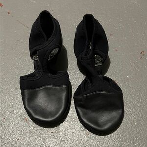 Black Capezio Jazz Dance Shoes - 6.5